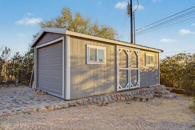 5865 N Escondido Lane, Tucson, AZ 85704