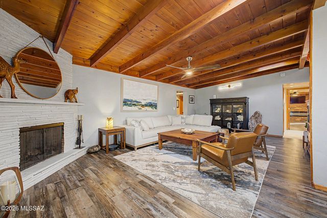 5865 N Escondido Lane, Tucson, AZ 85704