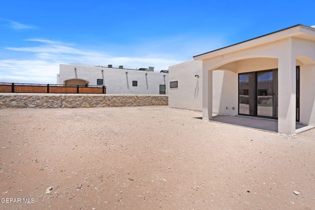 3765 Model Lane, El Paso, TX 79938
