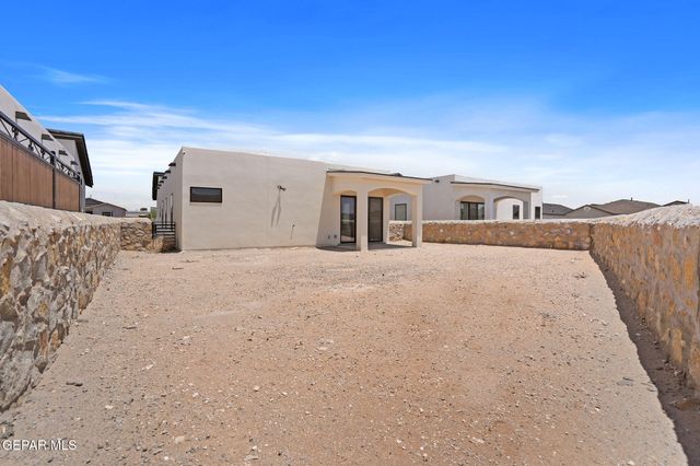 3765 Model Lane, El Paso, TX 79938