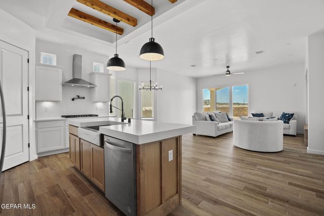 3765 Model Lane, El Paso, TX 79938