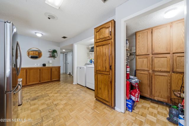 1025 GRANGER Drive, Jacksonville, FL 32221