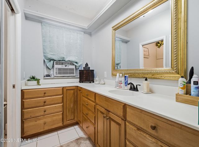 1025 GRANGER Drive, Jacksonville, FL 32221