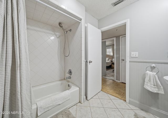 1025 GRANGER Drive, Jacksonville, FL 32221