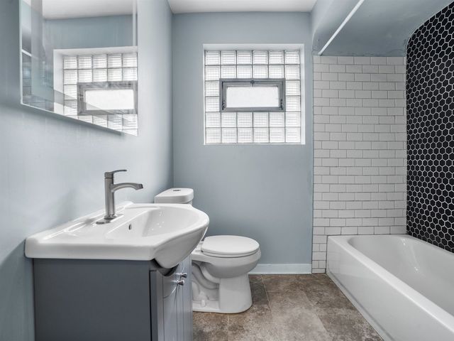 12321 S Green Street, Calumet Park, IL 60827