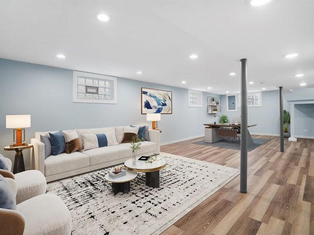 12321 S Green Street, Calumet Park, IL 60827