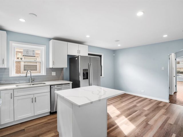 12321 S Green Street, Calumet Park, IL 60827