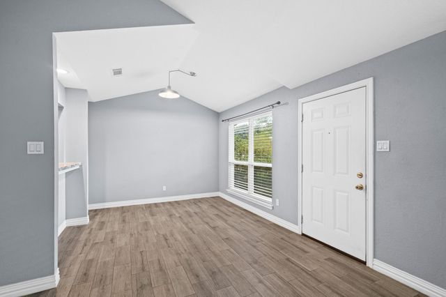 8 Hideaway Drive, Friendswood, TX 77546