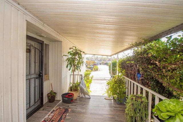 1010 Bobier Dr East 12, Vista, CA 92084