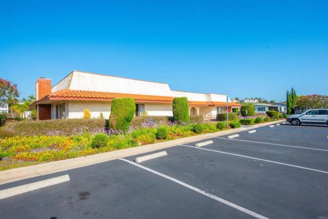 1010 Bobier Dr East 12, Vista, CA 92084