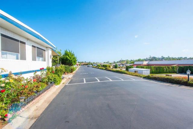 1010 Bobier Dr East 12, Vista, CA 92084
