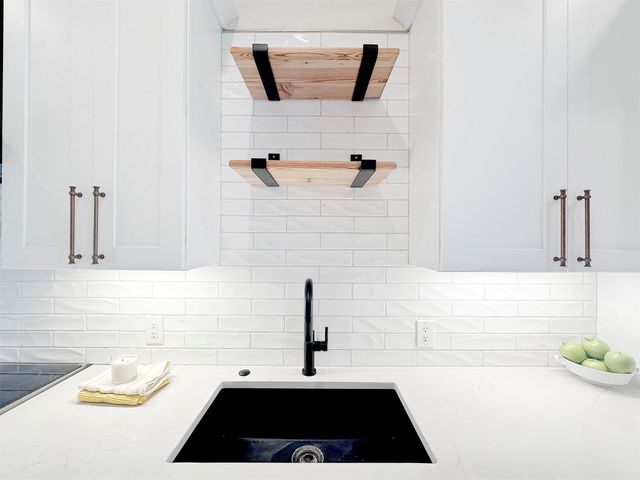 1321 Prospect CIR, Horseshoe Bay, TX 78657