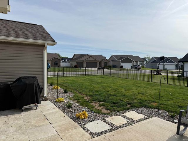 16860 Hatstick Court, Fort Wayne, IN 46845