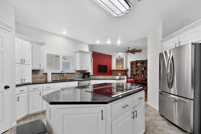 165 Johnson Lane, Ovilla, TX 75154