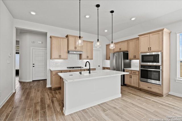 1343 Red Fox, New Braunfels, TX 78132