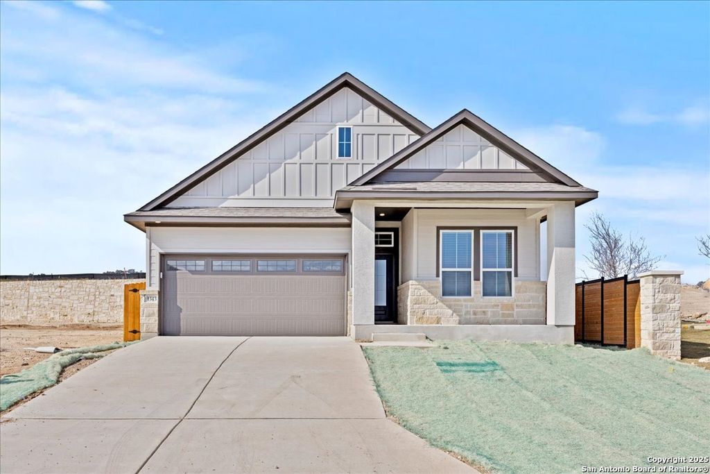 1343 Red Fox, New Braunfels, TX 78132