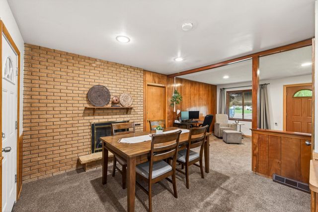 6102 Hampshire Avenue N, Crystal, MN 55428