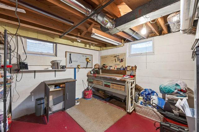 6102 Hampshire Avenue N, Crystal, MN 55428