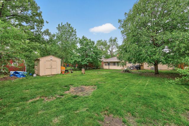 6102 Hampshire Avenue N, Crystal, MN 55428
