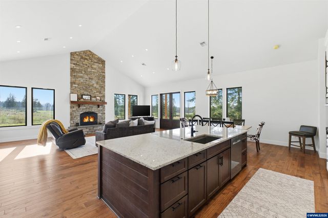 40327 Linn Haven Lp, Lebanon, OR 97355