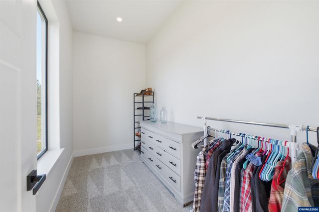 40327 Linn Haven Lp, Lebanon, OR 97355