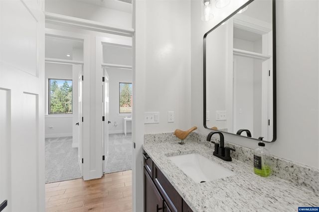 40327 Linn Haven Lp, Lebanon, OR 97355