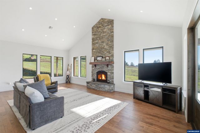 40327 Linn Haven Lp, Lebanon, OR 97355