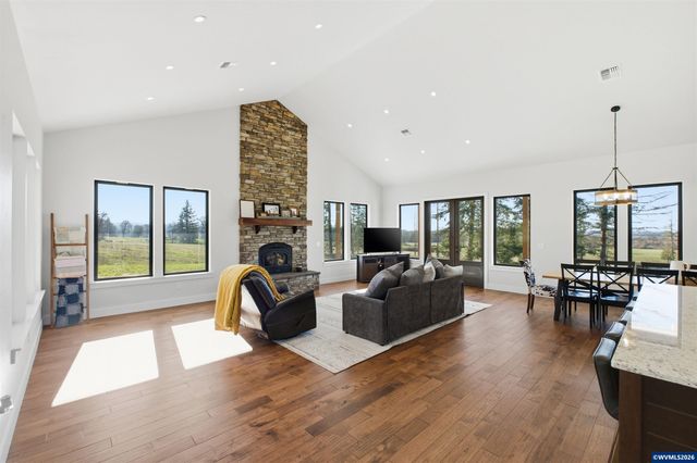 40327 Linn Haven Lp, Lebanon, OR 97355