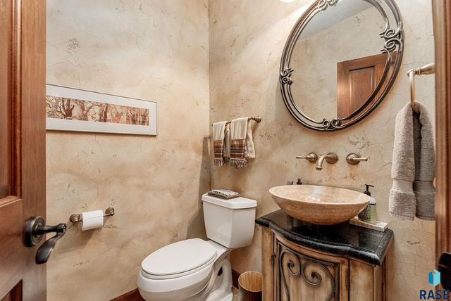 7418 S Grand Arbor Ct Court, Sioux Falls, SD 57108