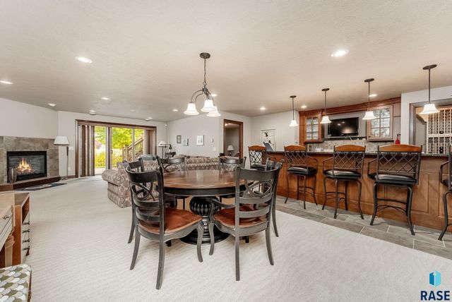 7418 S Grand Arbor Ct Court, Sioux Falls, SD 57108