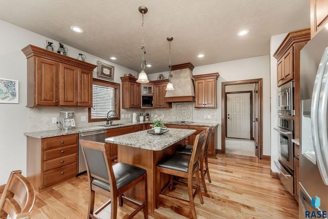 7418 S Grand Arbor Ct Court, Sioux Falls, SD 57108