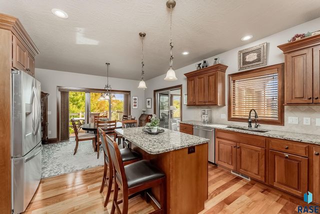 7418 S Grand Arbor Ct Court, Sioux Falls, SD 57108