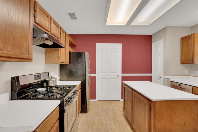 4329 Baldwin Street, Grand Prairie, TX 75052