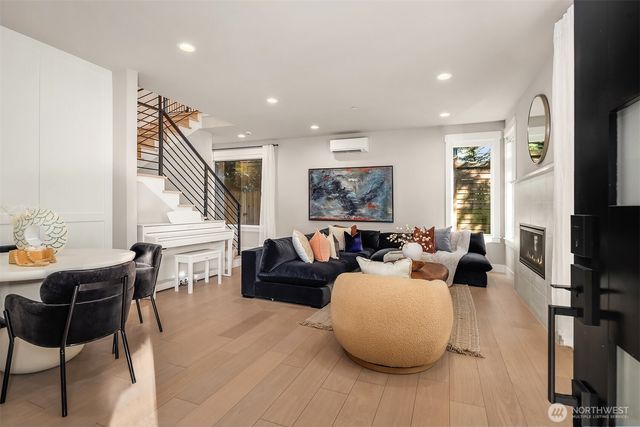 10931 NE 133rd Street, Kirkland, WA 98034