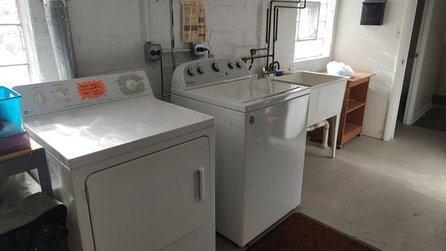 1960 Illinois Street LOWERLEVEL, Des Plaines, IL 60018