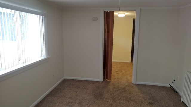 1960 Illinois Street LOWERLEVEL, Des Plaines, IL 60018