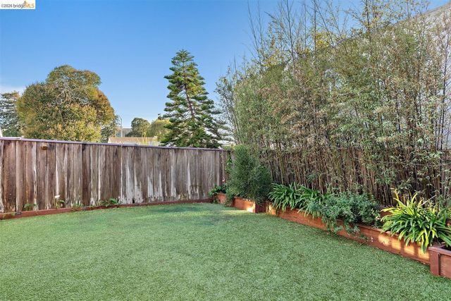 926 Pierce St, Albany, CA 94706