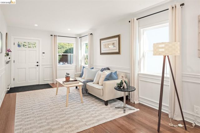 926 Pierce St, Albany, CA 94706