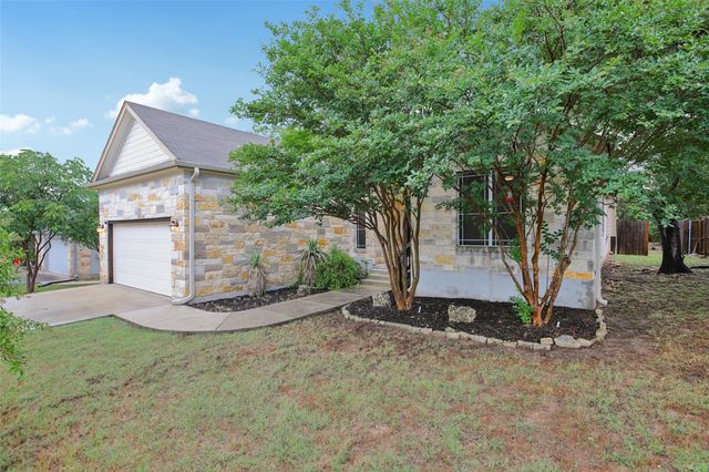 8 Rock Hollow CIR, Wimberley, TX 78676