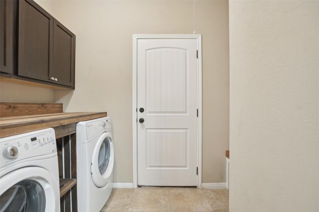 8 Rock Hollow CIR, Wimberley, TX 78676