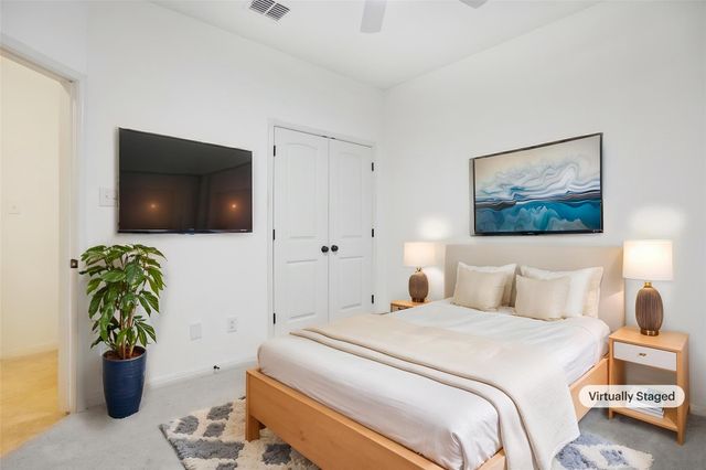 8 Rock Hollow CIR, Wimberley, TX 78676