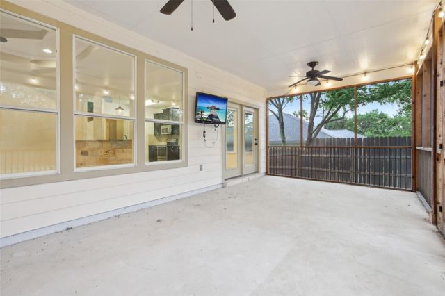 8 Rock Hollow CIR, Wimberley, TX 78676