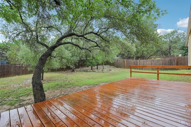8 Rock Hollow CIR, Wimberley, TX 78676