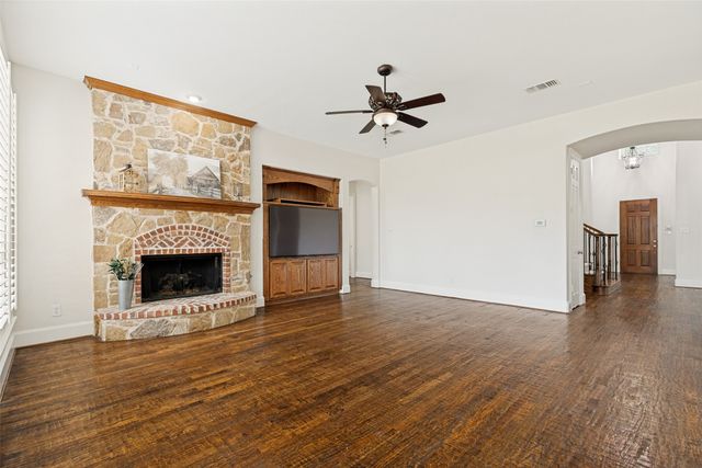 8308 Craftsbury Lane, Mckinney, TX 75071