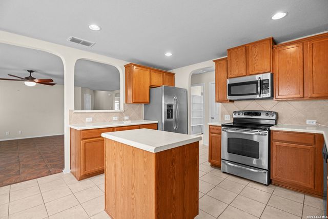 107 FINCH KNL, San Antonio, TX 78253