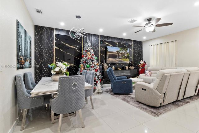 11828 SW 253rd St, Homestead, FL 33032