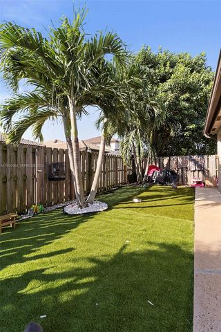 11828 SW 253rd St, Homestead, FL 33032