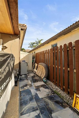 11828 SW 253rd St, Homestead, FL 33032