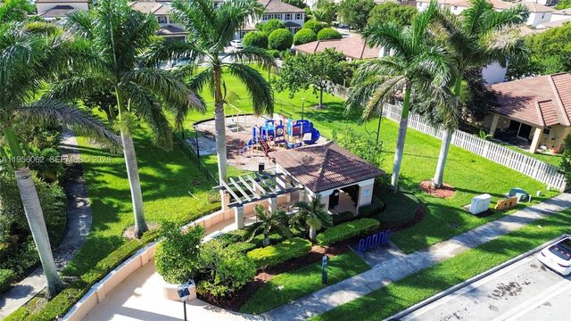 11828 SW 253rd St, Homestead, FL 33032