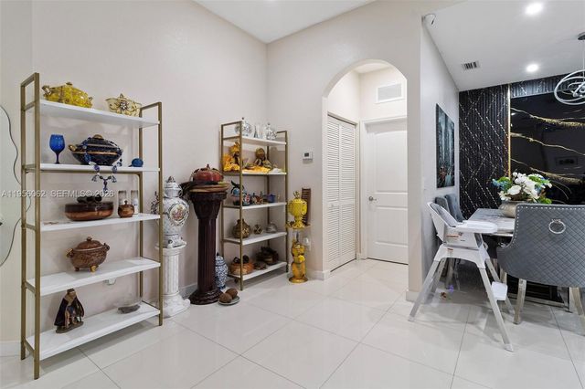 11828 SW 253rd St, Homestead, FL 33032